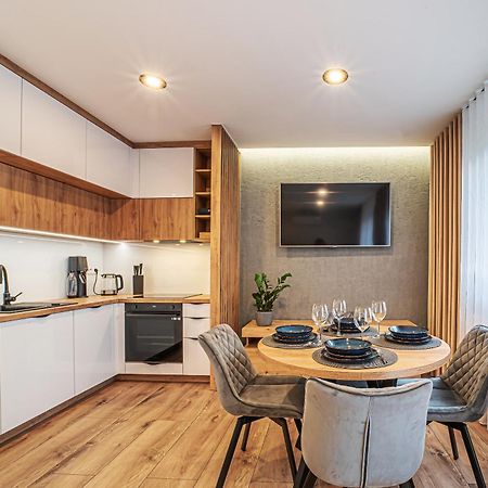 Apartament Labradoryt, Klimatyzacja, Parking Priv 博莱斯瓦维茨 外观 照片