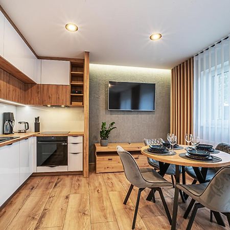 Apartament Labradoryt, Klimatyzacja, Parking Priv 博莱斯瓦维茨 外观 照片